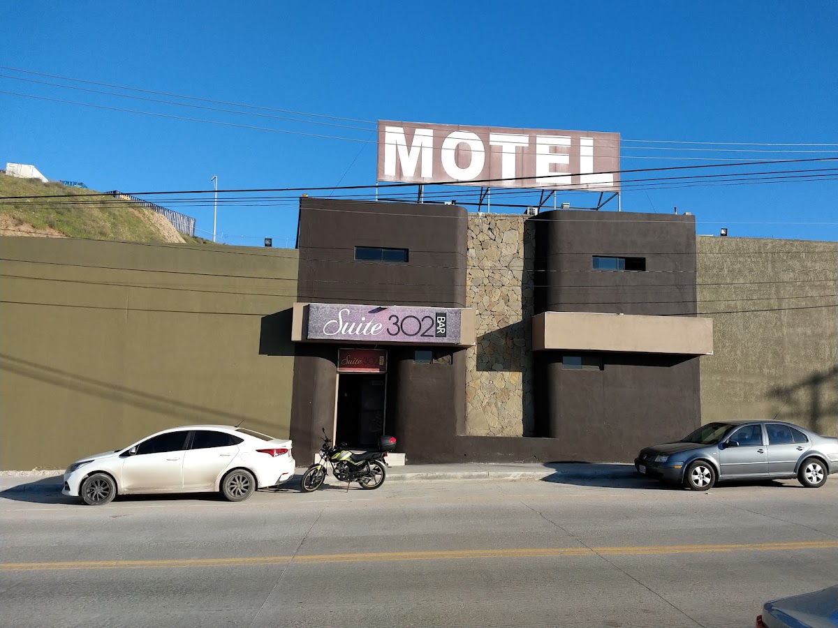 Motel La Escondida and Bar